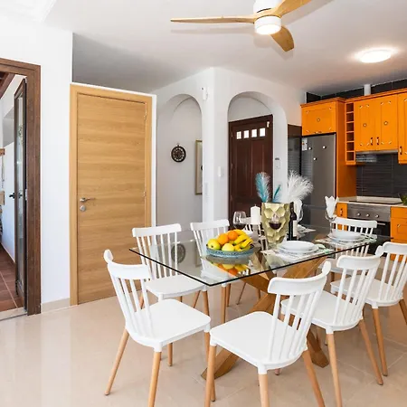 Willa Montanablanca Private Heated Pool & Stunning Views Playa Blanca (Lanzarote)