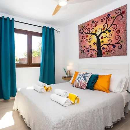 Вилла Montanablanca Private Heated Pool & Stunning Views